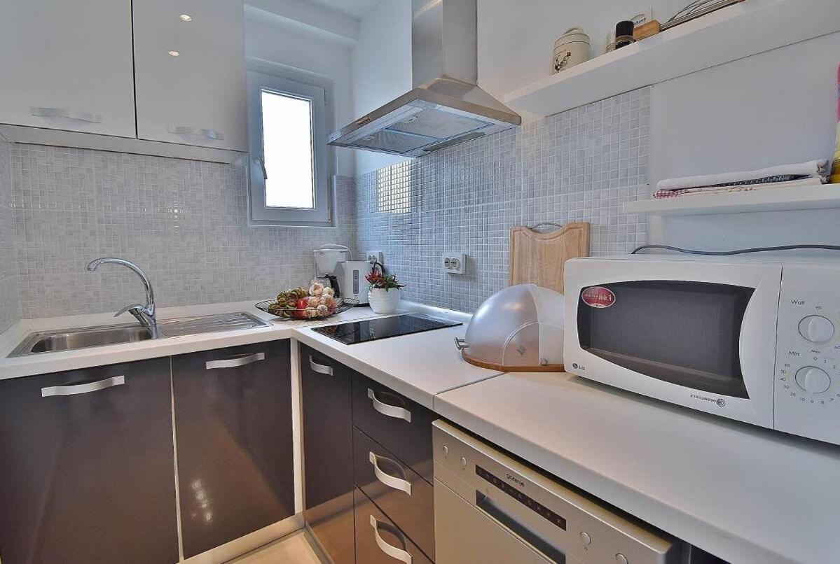 Apartments Ruzica Banjol Exterior photo